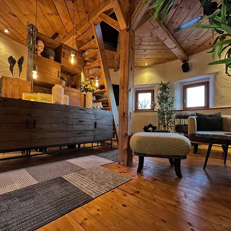 Der Alte Torturm アパート *